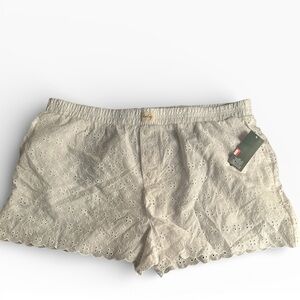 BRAND NEW WITH TAGS WILD FABLE TARGET Elegant Cream Eyelet Women Shorts